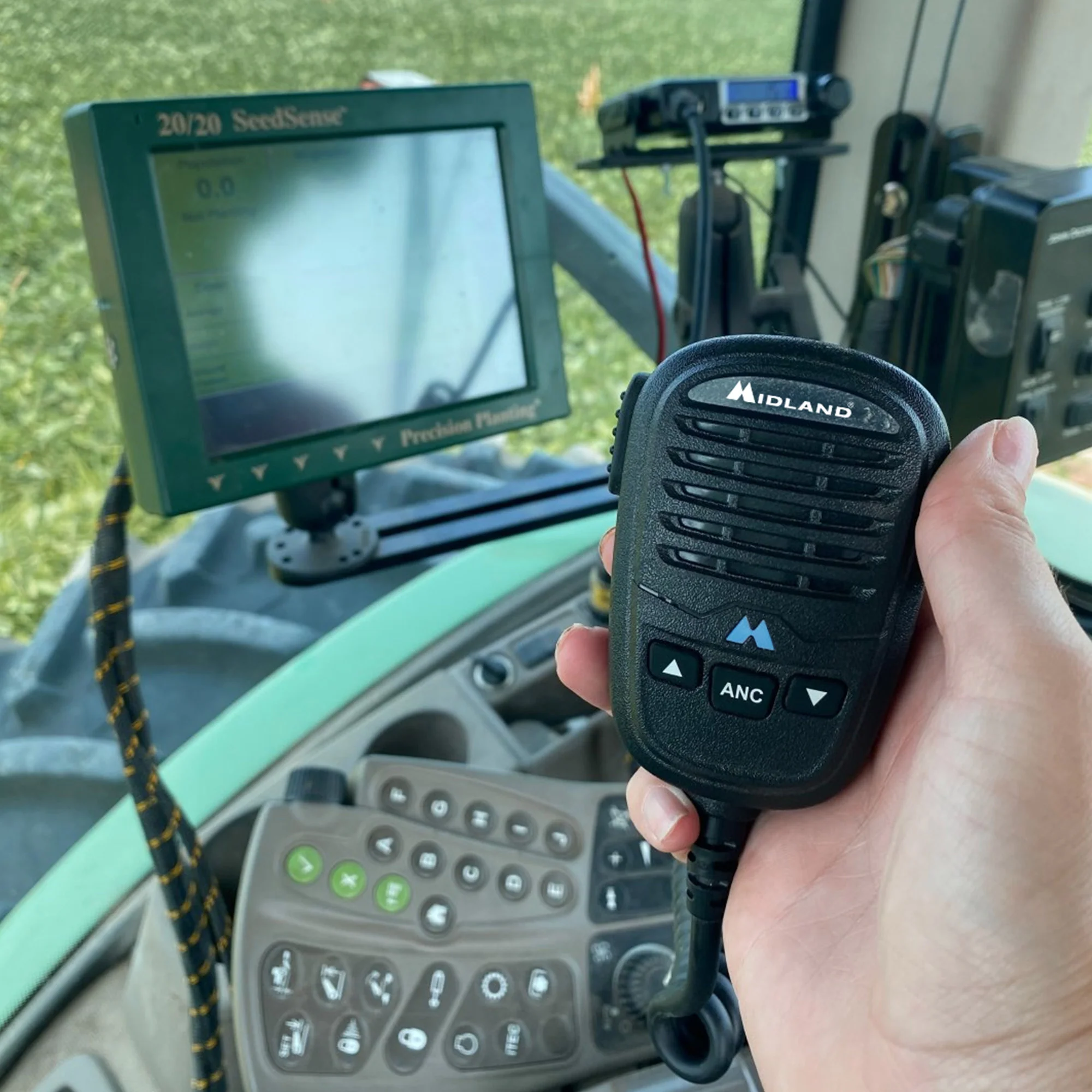 MXTA37 MicroMobile ANC IP66 Dustproof Microphone - Image 3